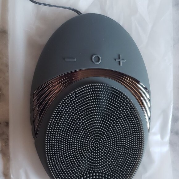 NEW Travel Portable Facial cleansing brush - Picture 5 of 7